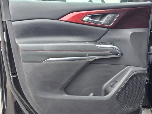 Used 2025 Chevrolet Traverse Z71 AWD/4WD image 17