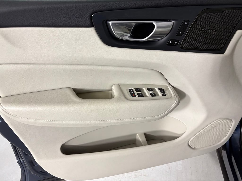 Used 2023 Volvo XC60 B5 Plus w/ Climate Package FWD image 14