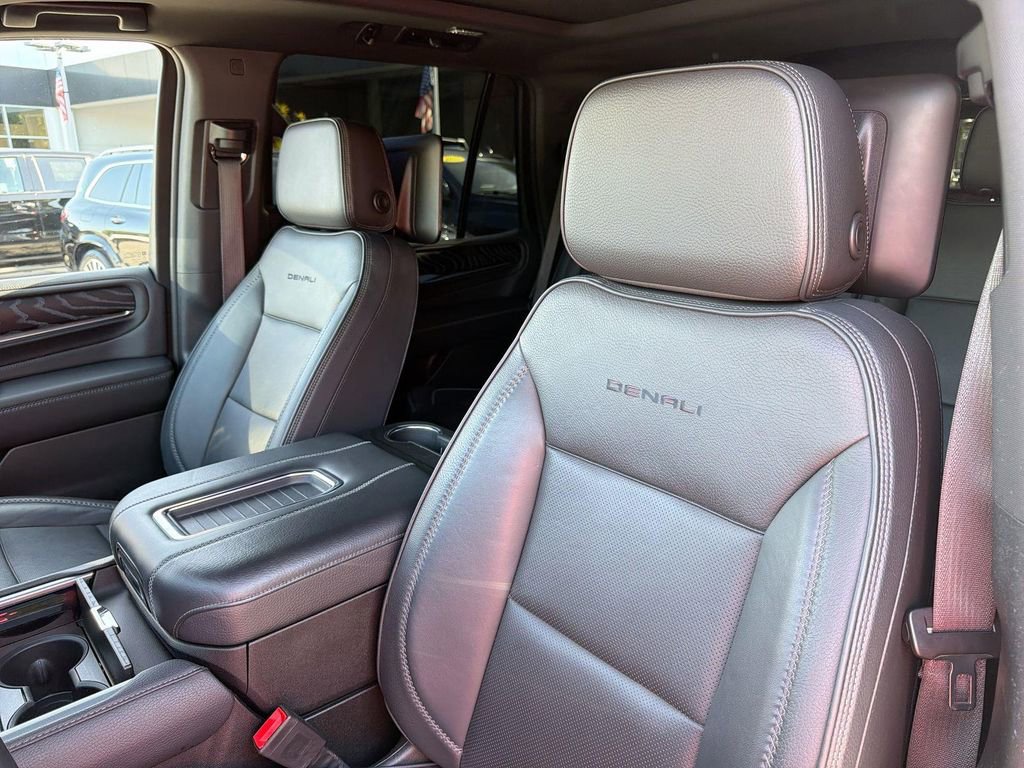 Used 2023 GMC Yukon Denali w/ Denali Reserve Package AWD/4WD image 24