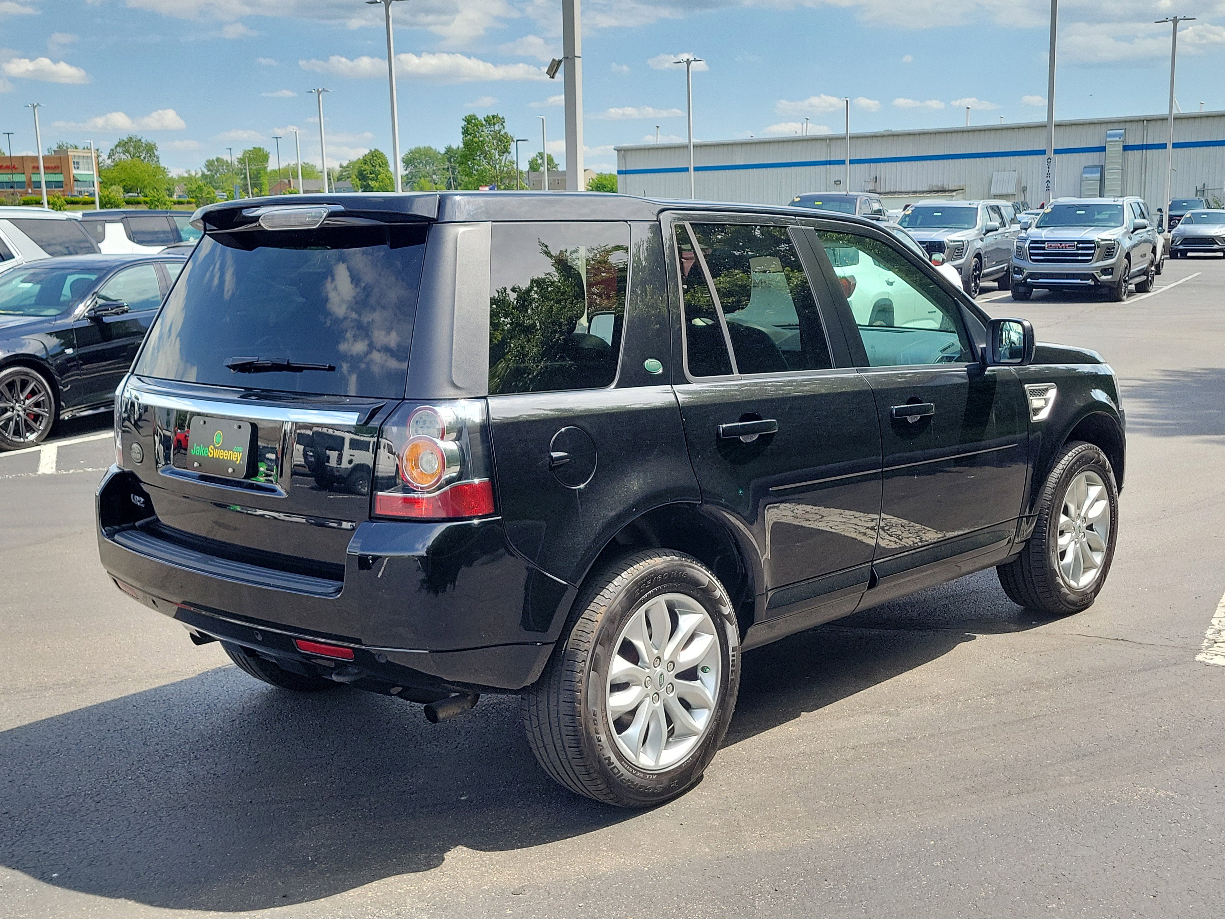 Used 2014 Land Rover LR2 AWD/4WD image 4