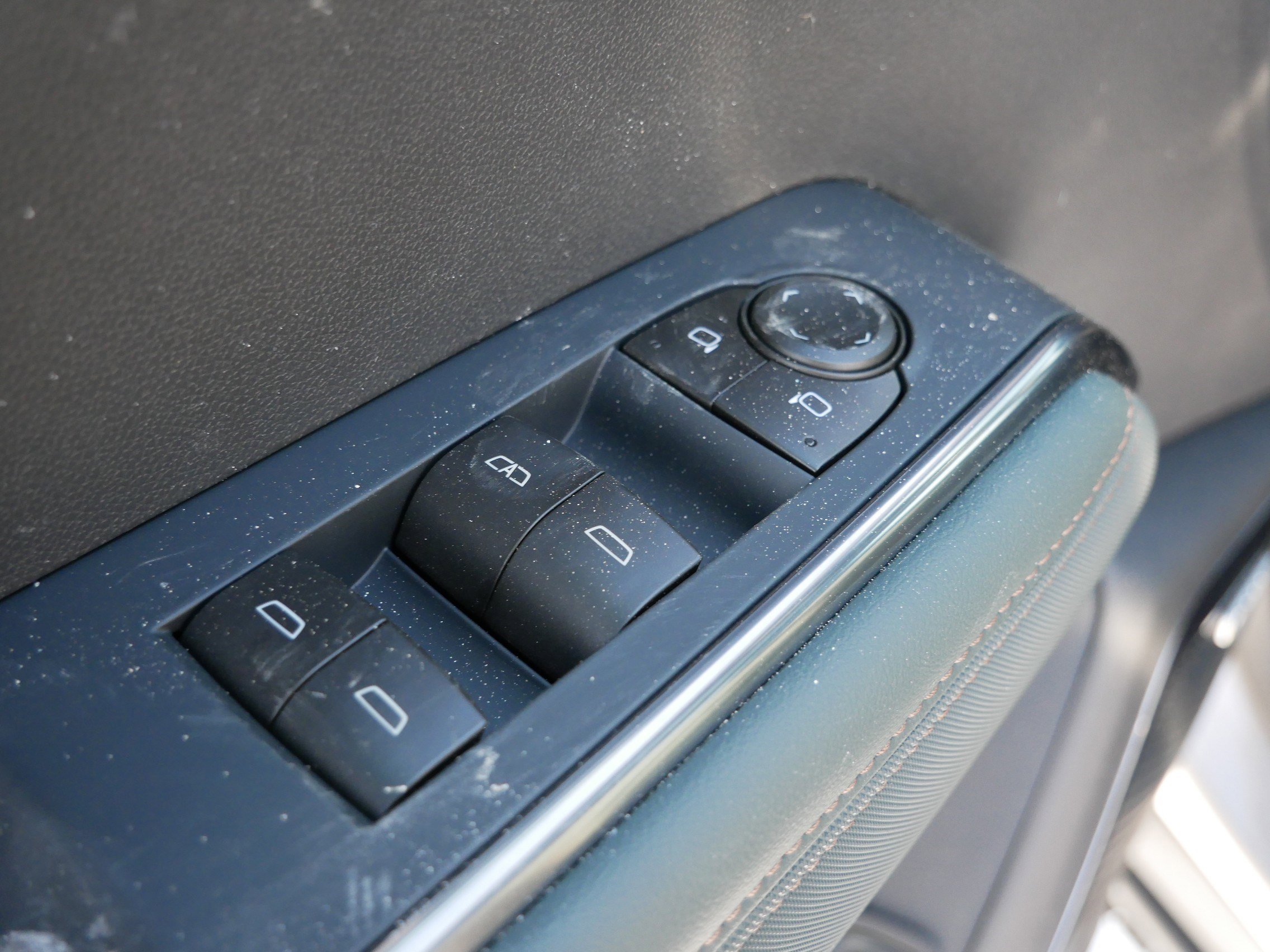 New 2026 GMC Acadia AT4 w/ Luxury Package image 16