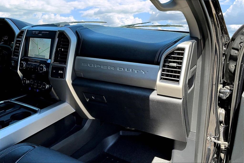 Used 2021 Ford F250 Lariat w/ Lariat Value Package image 28