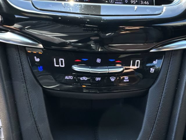 Used 2023 Cadillac XT6 Premium Luxury FWD image 27