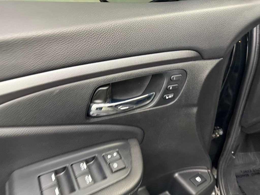 Used 2023 Honda Ridgeline RTL image 12