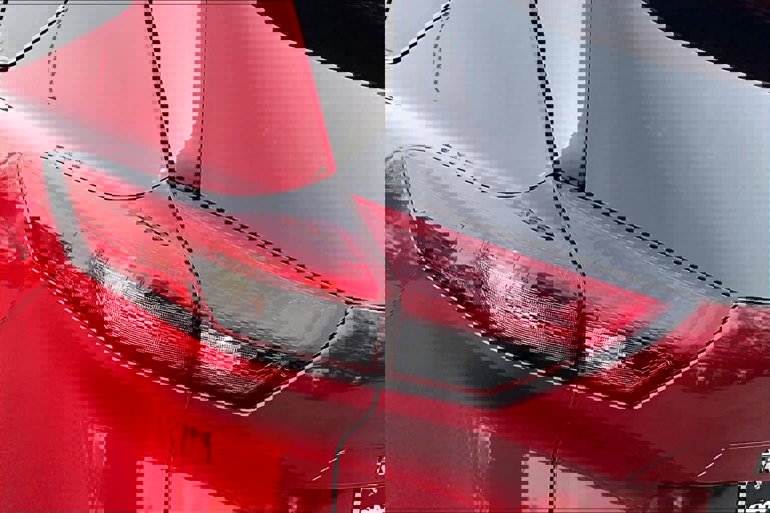 Used 2022 Nissan Rogue S image 28