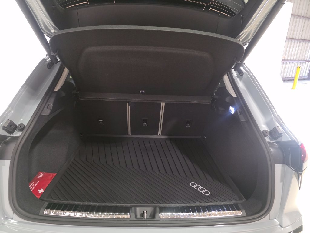 New 2026 Audi Q3 quattro 2.0T AWD/4WD image 7