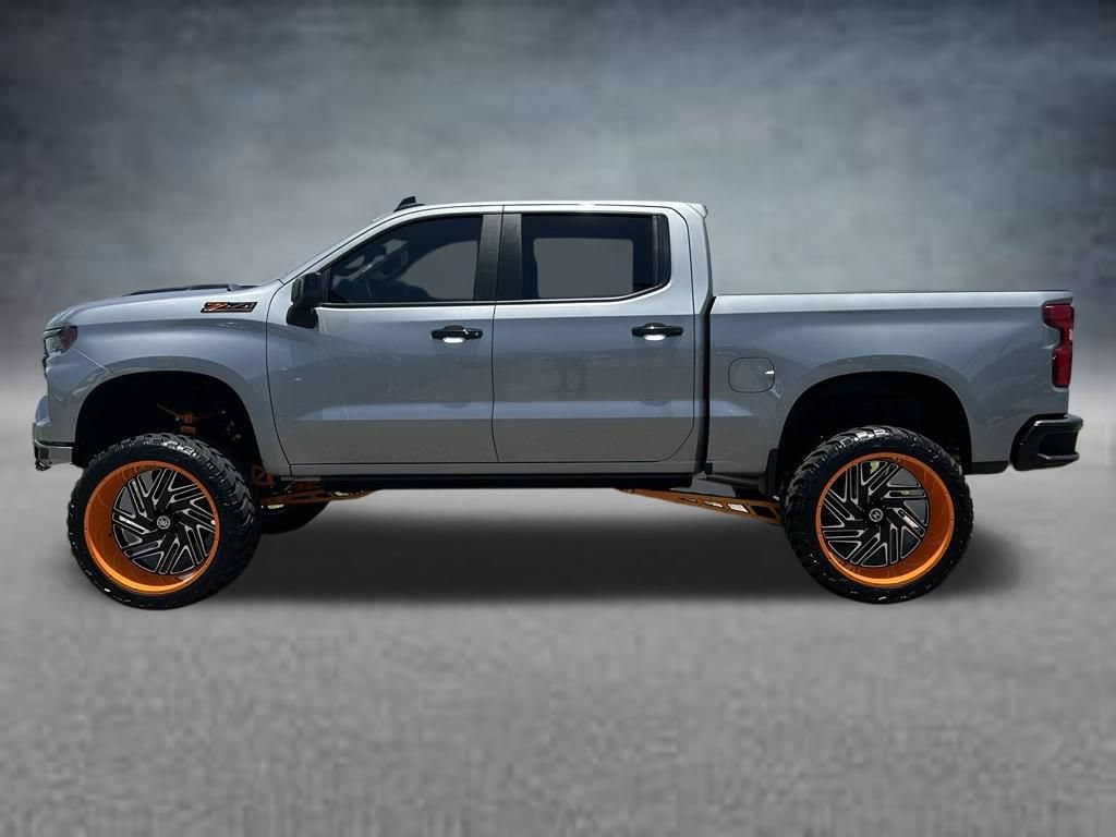 Used 2025 Chevrolet Silverado 1500 LT Trail Boss AWD/4WD image 2