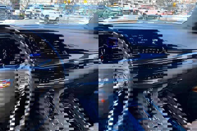 Used 2023 Cadillac Escalade Premium Luxury w/ Performance Package image 5