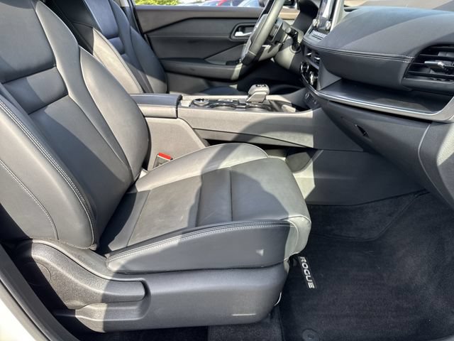 Used 2023 Nissan Rogue SV w/ SV Premium B Package AWD/4WD image 27
