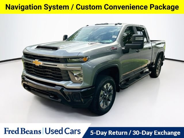 Used 2025 Chevrolet Silverado 2500 Custom w/ Custom Value Package AWD/4WD image 4