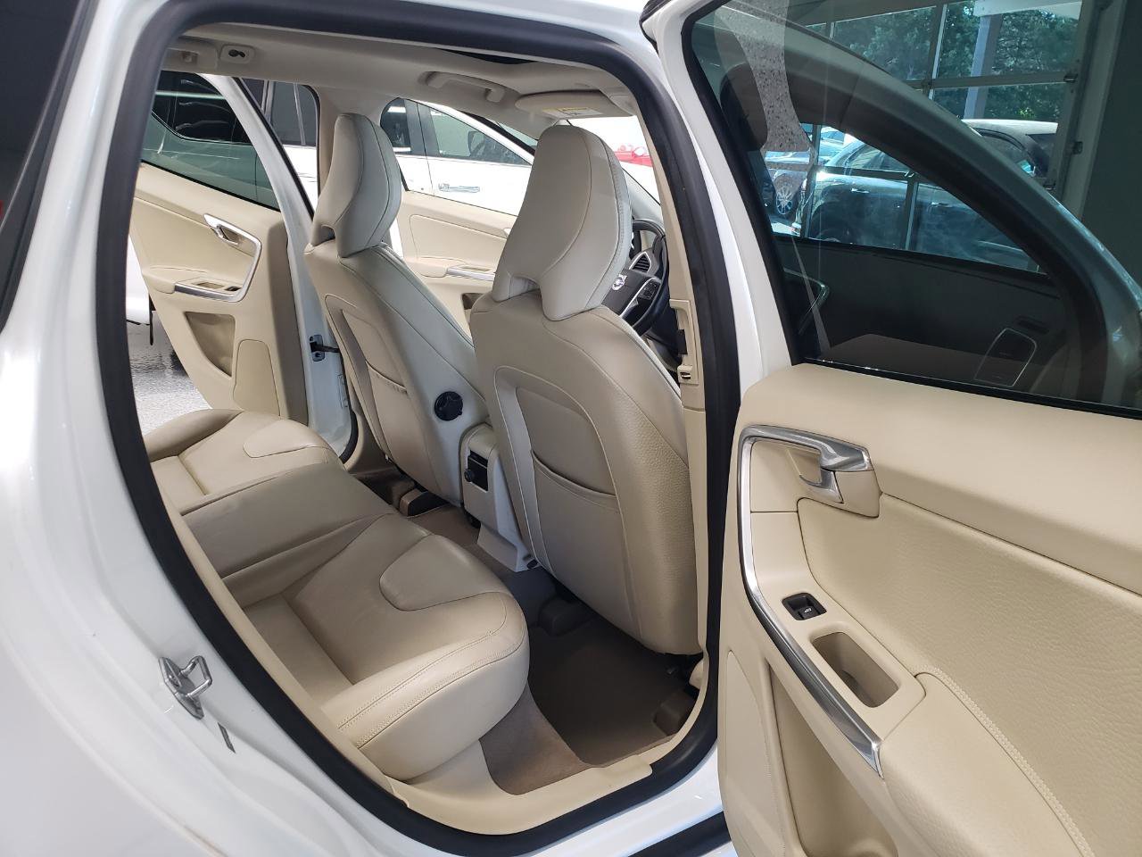 Used 2014 Volvo XC60 3.2 FWD image 15