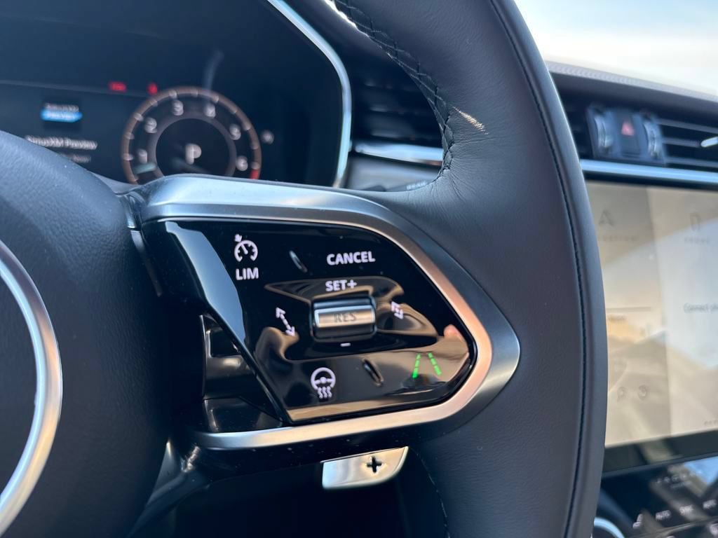 Certified 2026 Jaguar F-PACE R-Dynamic S AWD/4WD image 22