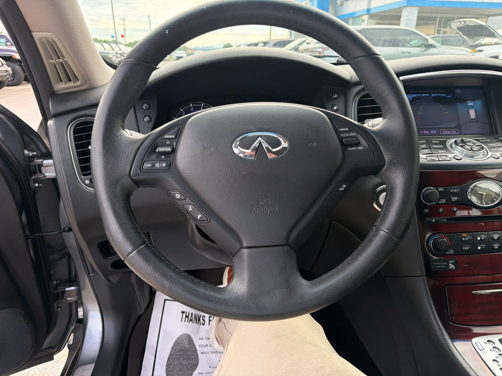 Used 2017 INFINITI QX50 AWD w/ Premium Plus Package image 17