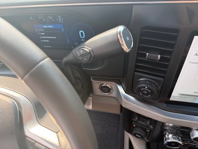Used 2025 Ford F450 Platinum w/ Platinum Plus Package AWD/4WD image 18