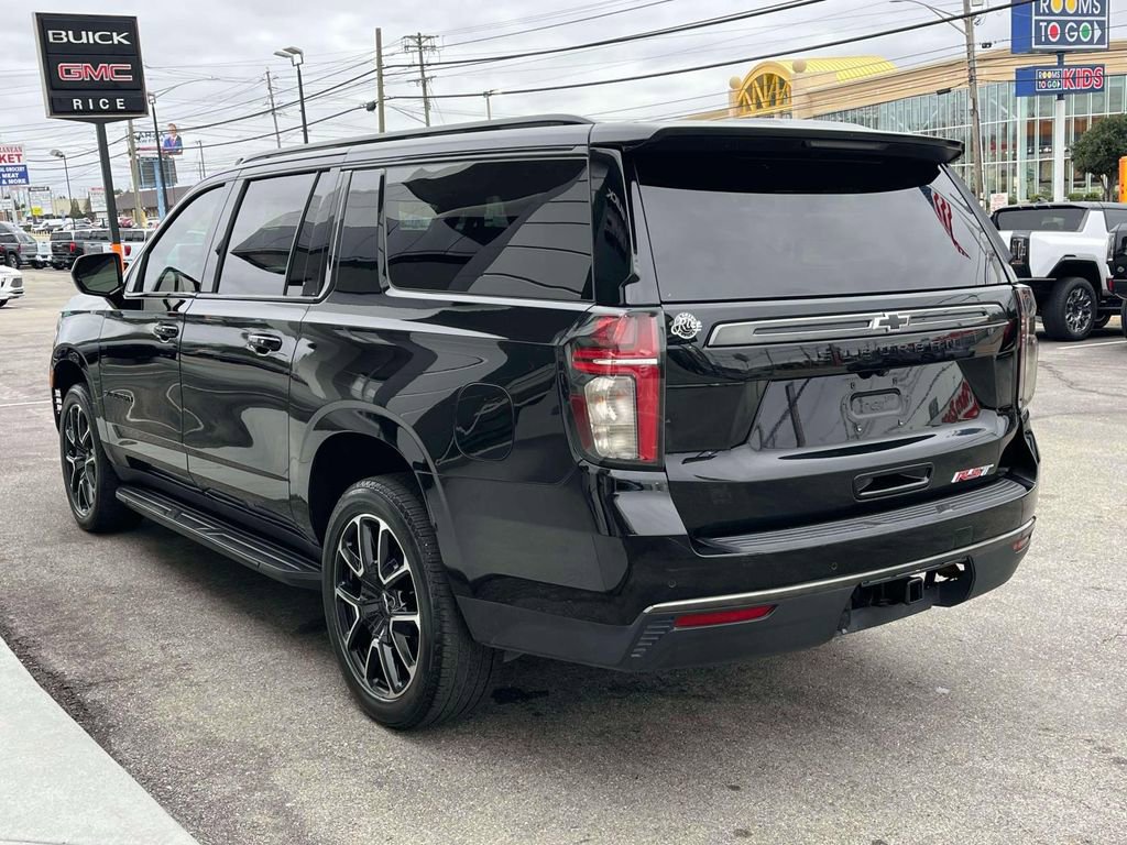 Used 2021 Chevrolet Suburban RST image 5