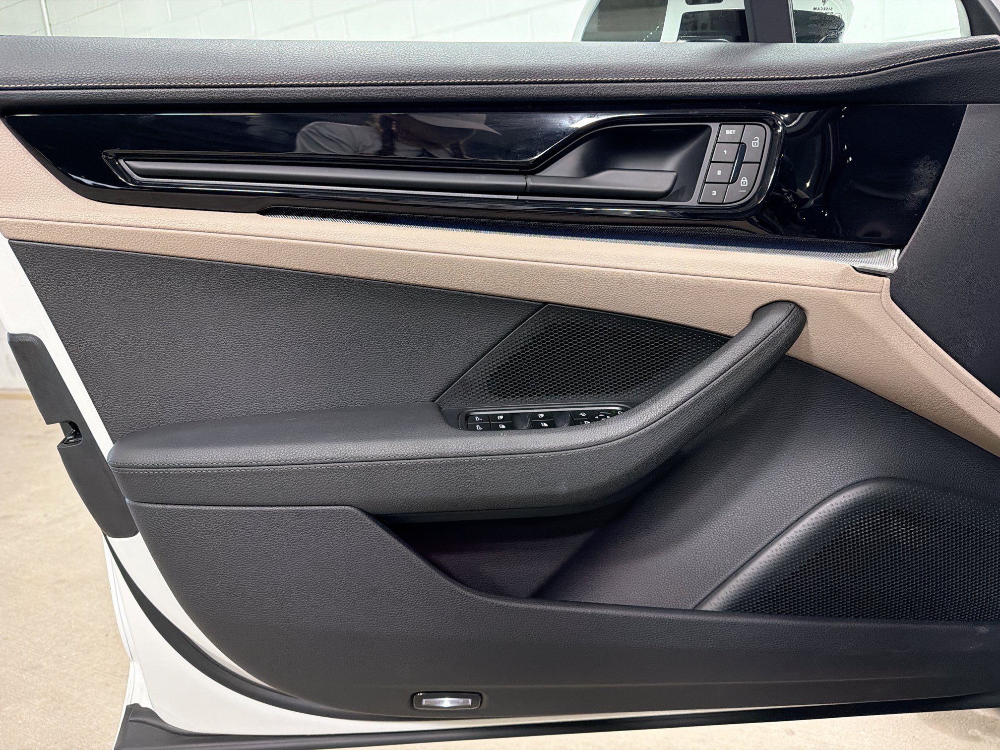 Certified 2026 Porsche Panamera image 22