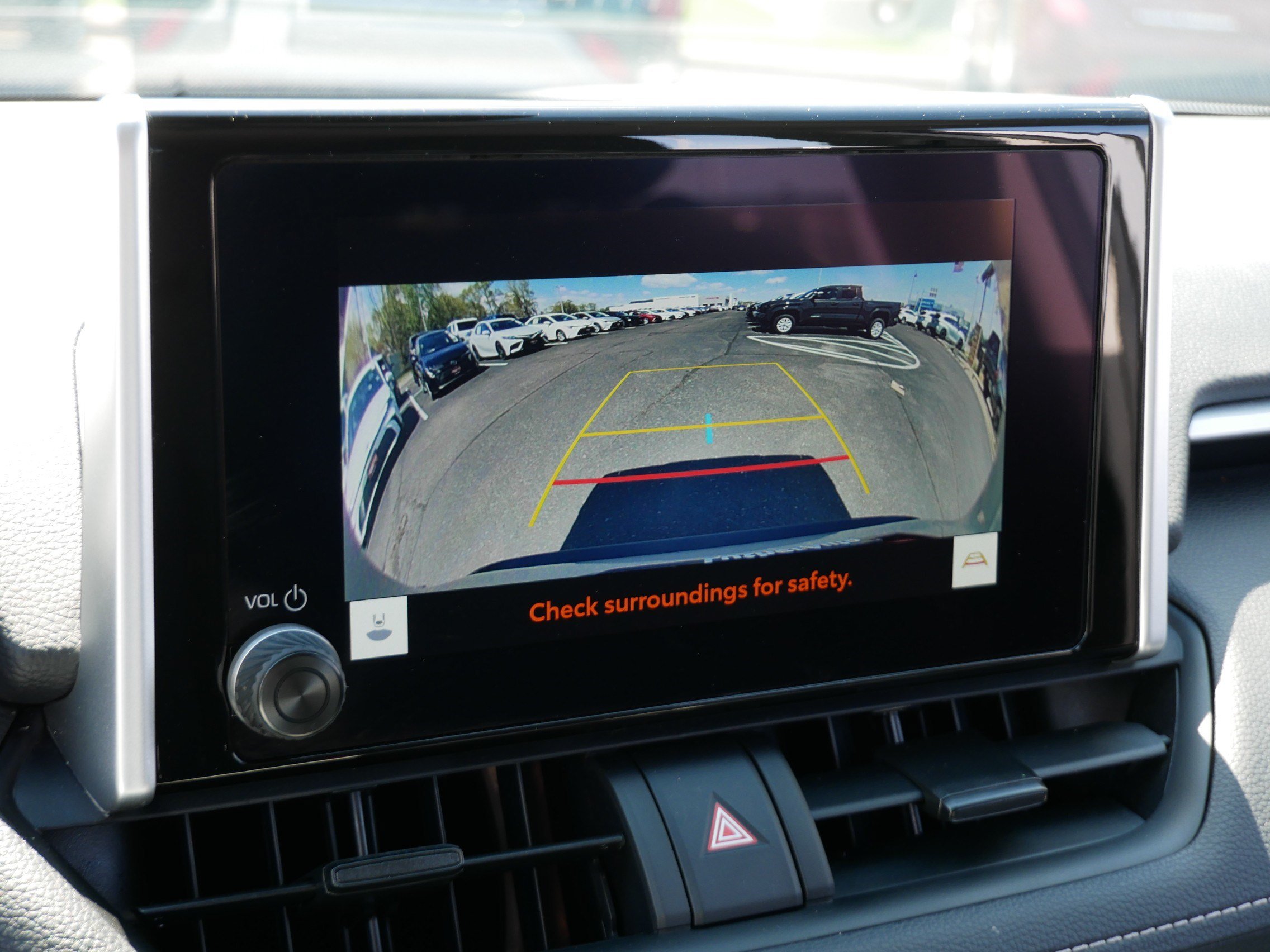 Used 2025 Toyota RAV4 XLE AWD/4WD image 31