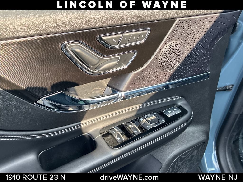Certified 2024 Lincoln Corsair AWD w/ Equipment Group 101A image 14