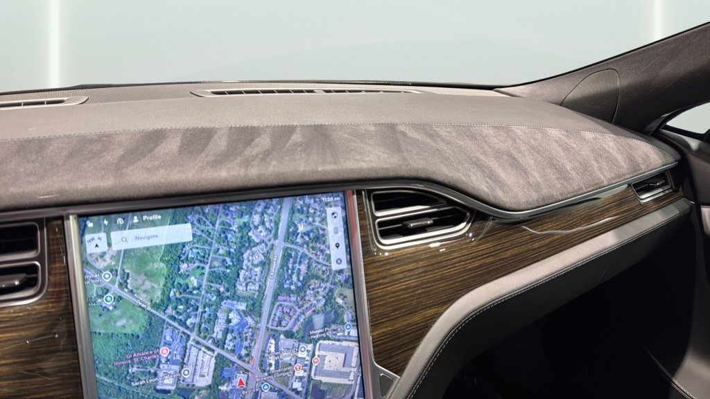 Used 2015 Tesla Model S 70 image 17