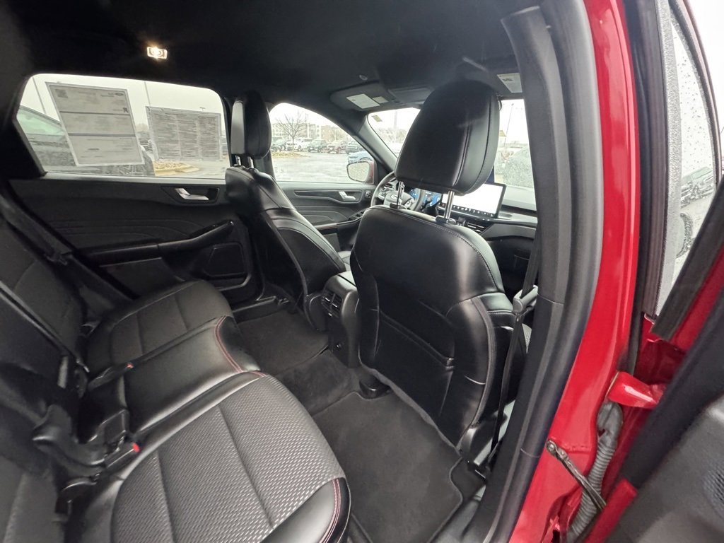 Certified 2024 Ford Escape ST-Line Select w/ Tech Pack #2 image 17