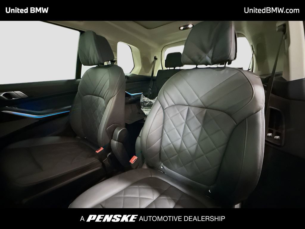 Certified 2023 BMW X7 xDrive40i w/ Premium Package image 13
