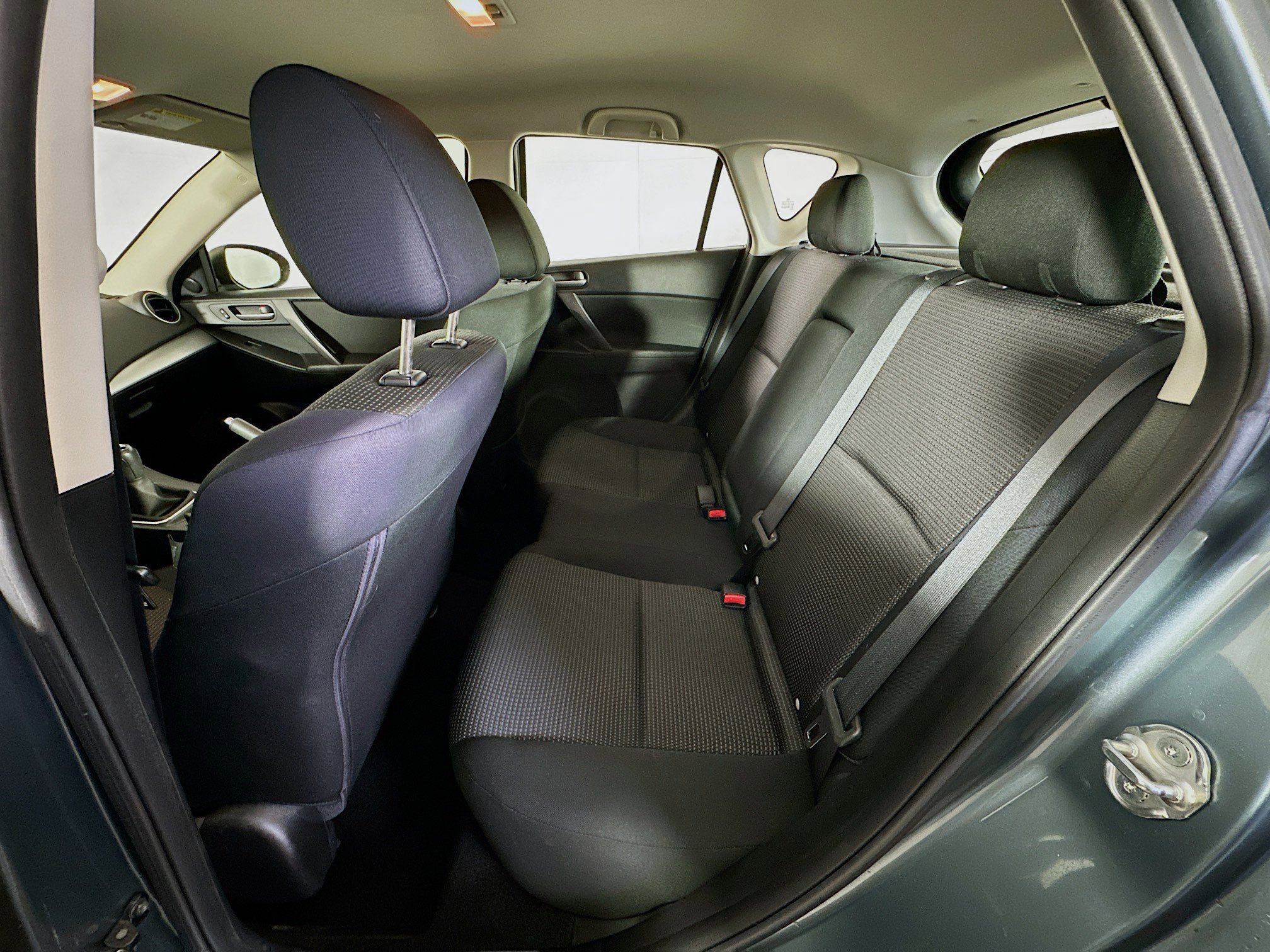 Used 2012 MAZDA MAZDA3 i Touring image 22