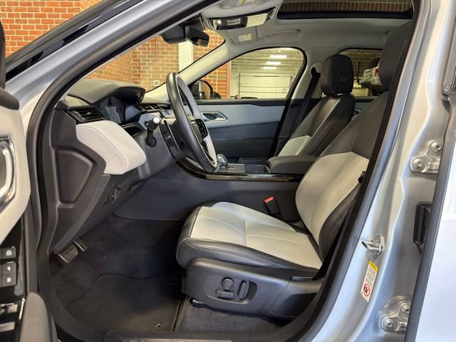 Used 2025 Land Rover Range Rover Velar Dynamic SE AWD/4WD image 12