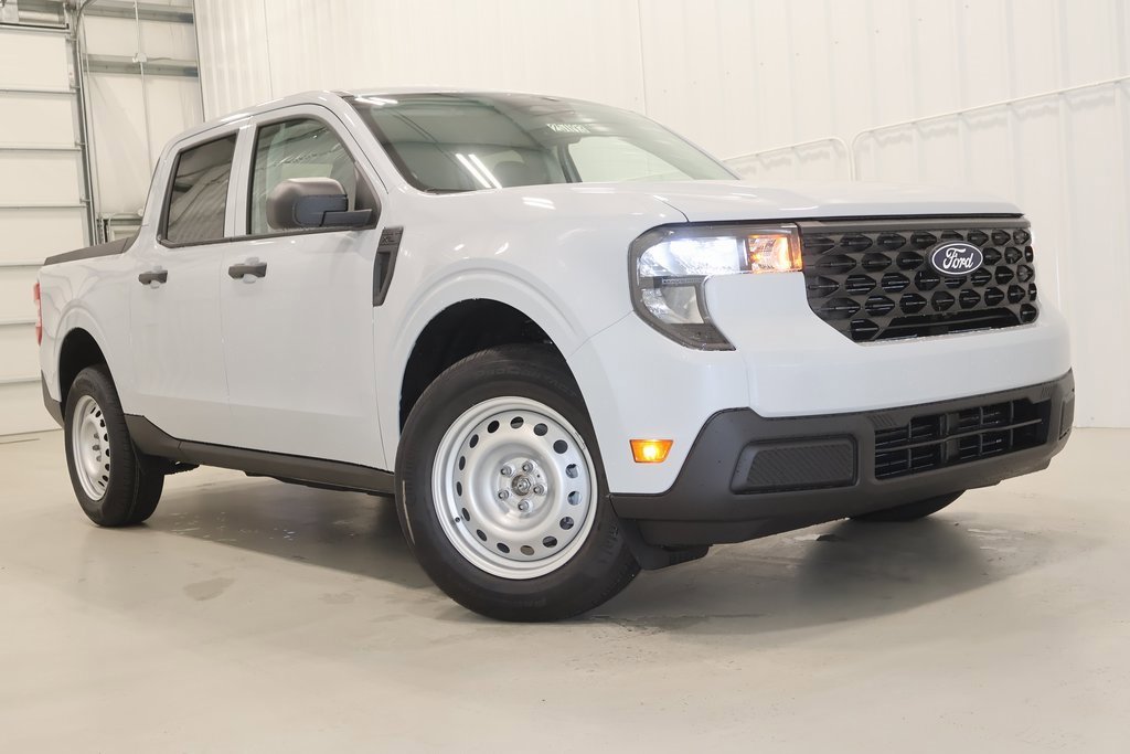 New 2025 Ford Maverick XL image 25