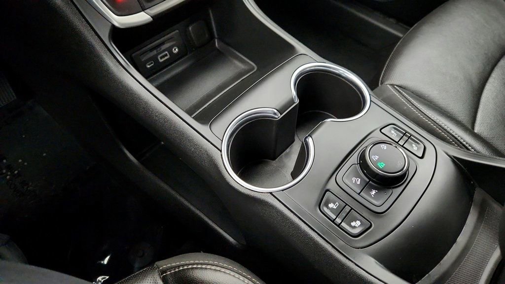 Used 2022 GMC Terrain SLT image 16