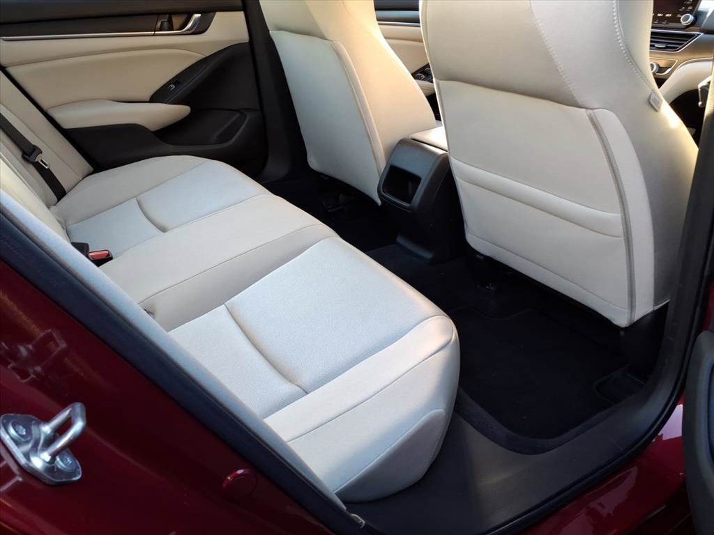 Used 2019 Honda Accord LX image 9