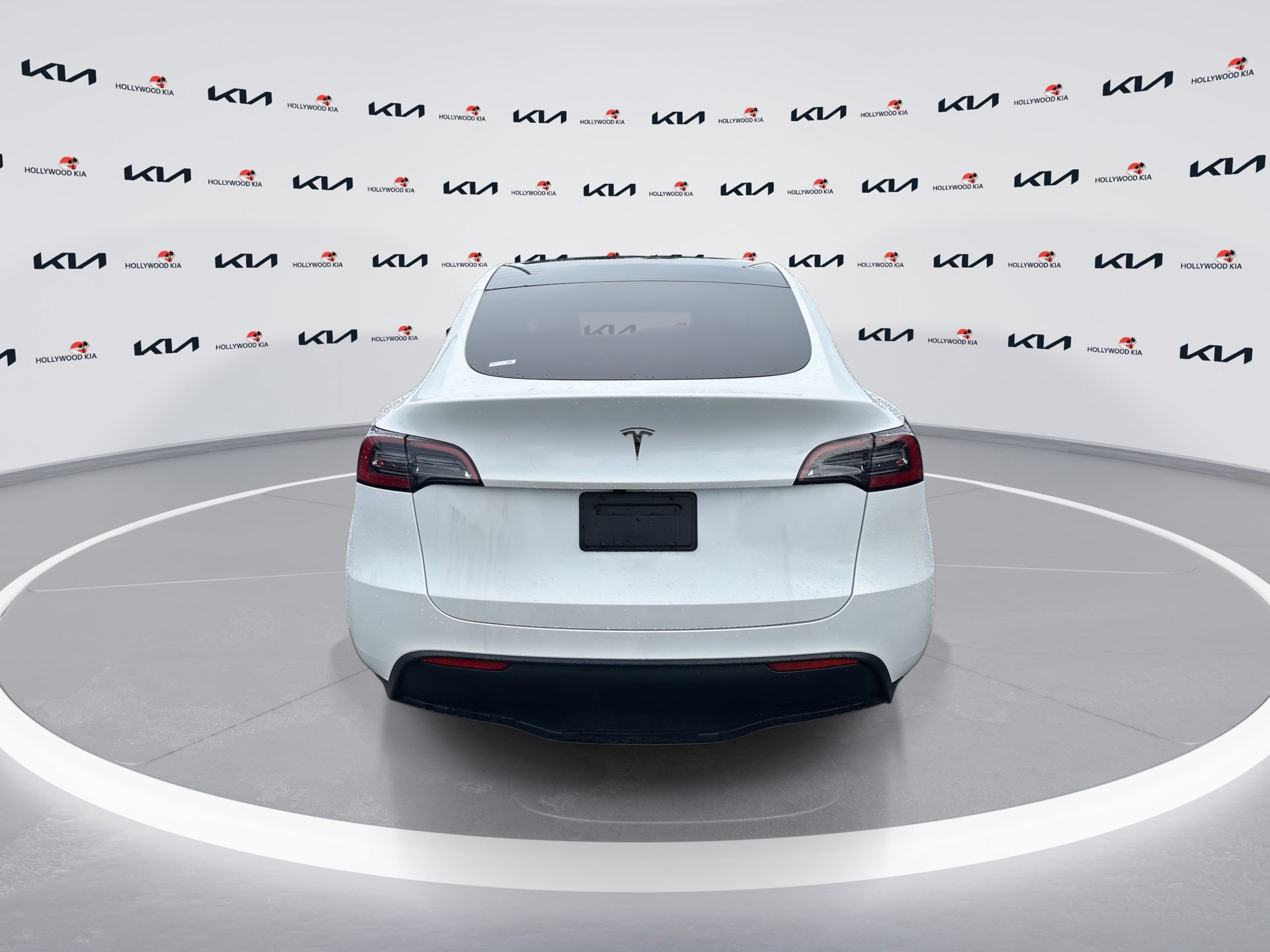 Used 2024 Tesla Model Y Long Range RWD image 7