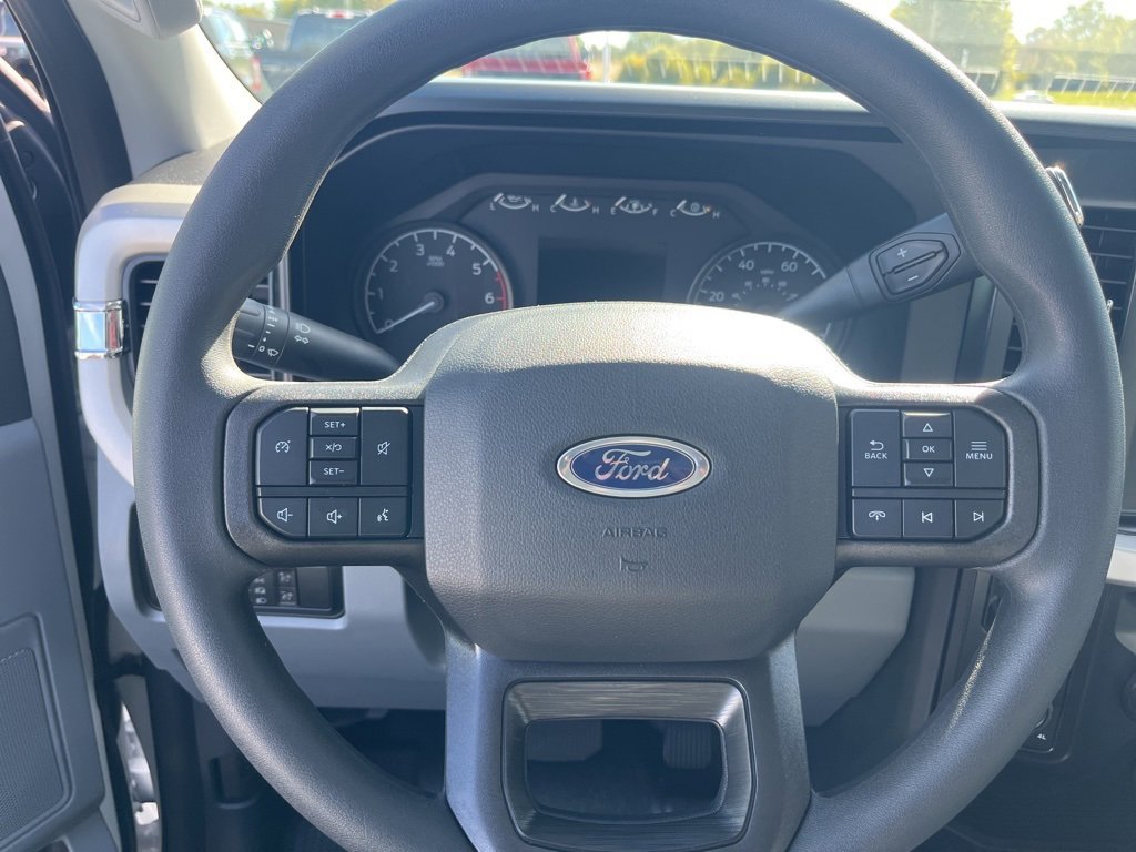 New 2026 Ford F250 XL w/ XL Chrome Package image 20