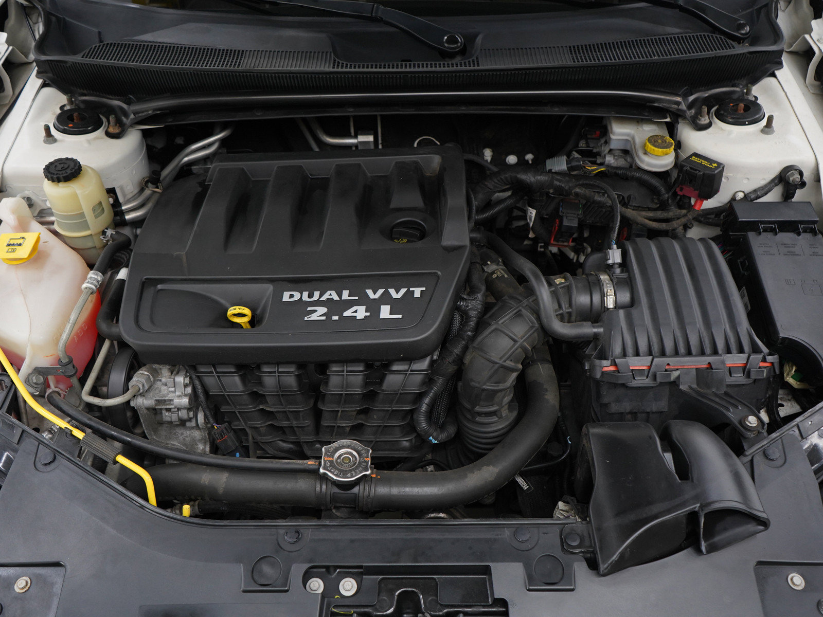 Used 2011 Chrysler 200 Touring FWD image 26
