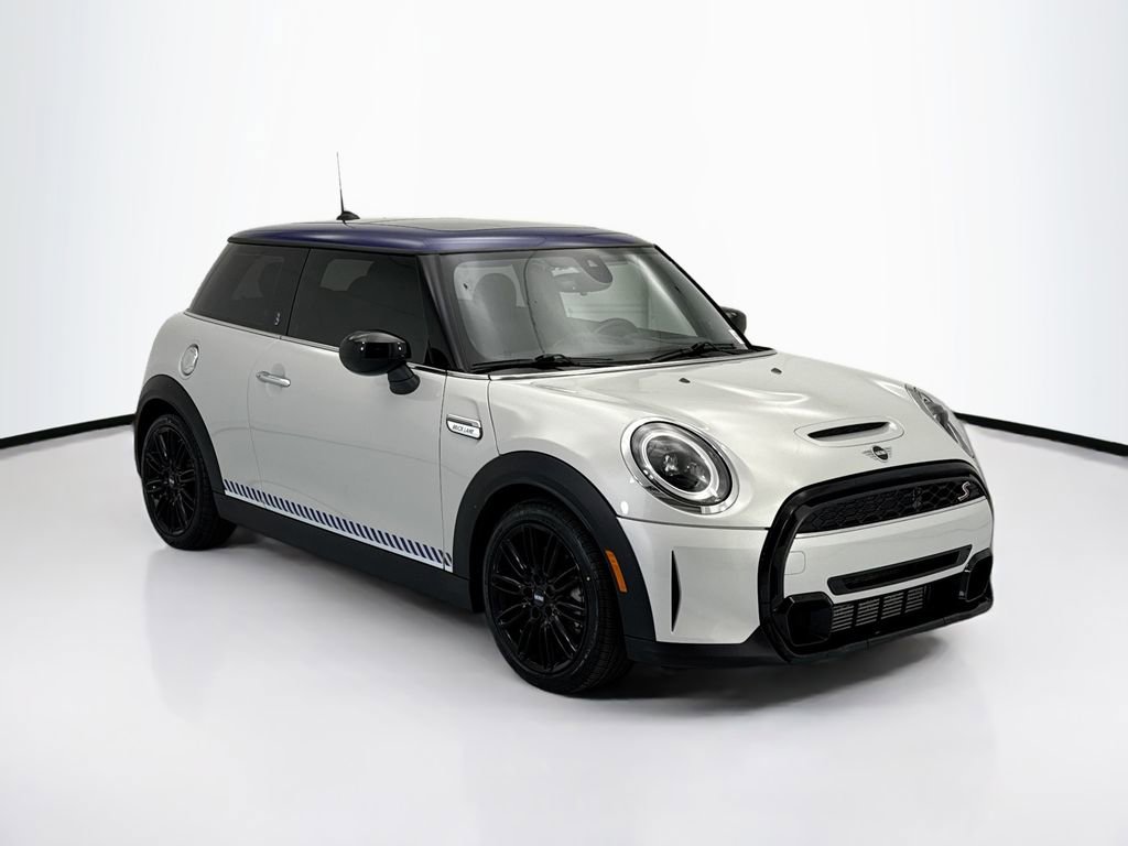 Certified 2022 MINI Cooper S image 4