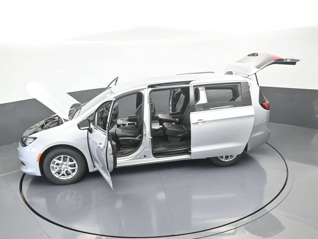 New 2026 Chrysler Voyager LX FWD image 62