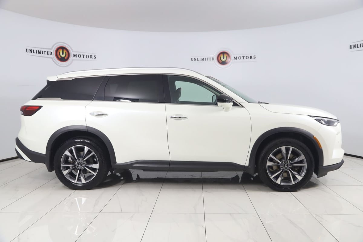 Used 2025 INFINITI QX60 Luxe AWD/4WD image 2