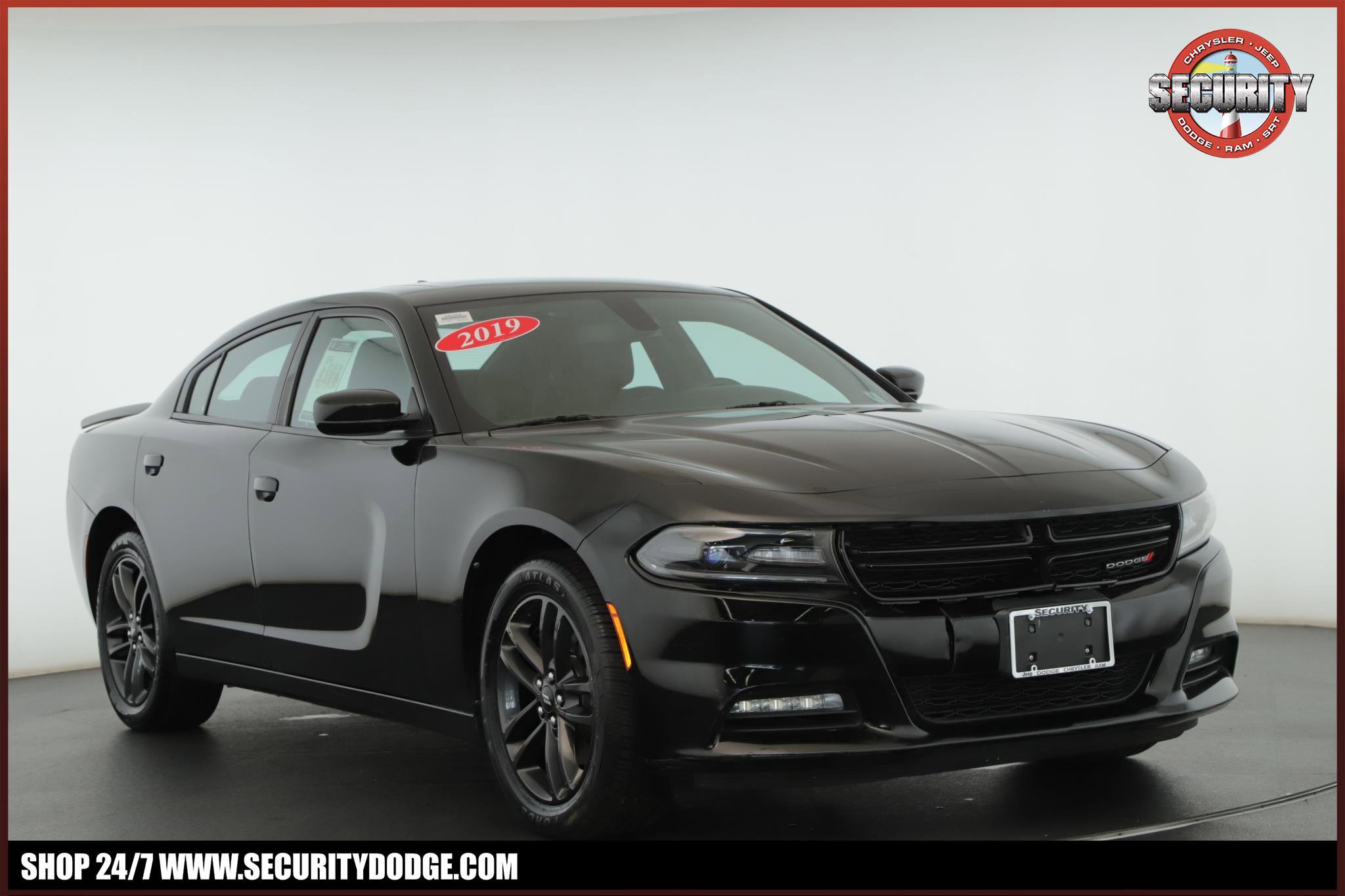 Used 2019 Dodge Charger SXT w/ Blacktop Package AWD/4WD image 1