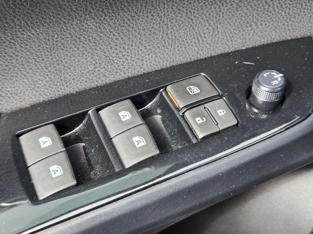 Used 2016 Toyota Prius Four w/ Advanced Technology Package image 24