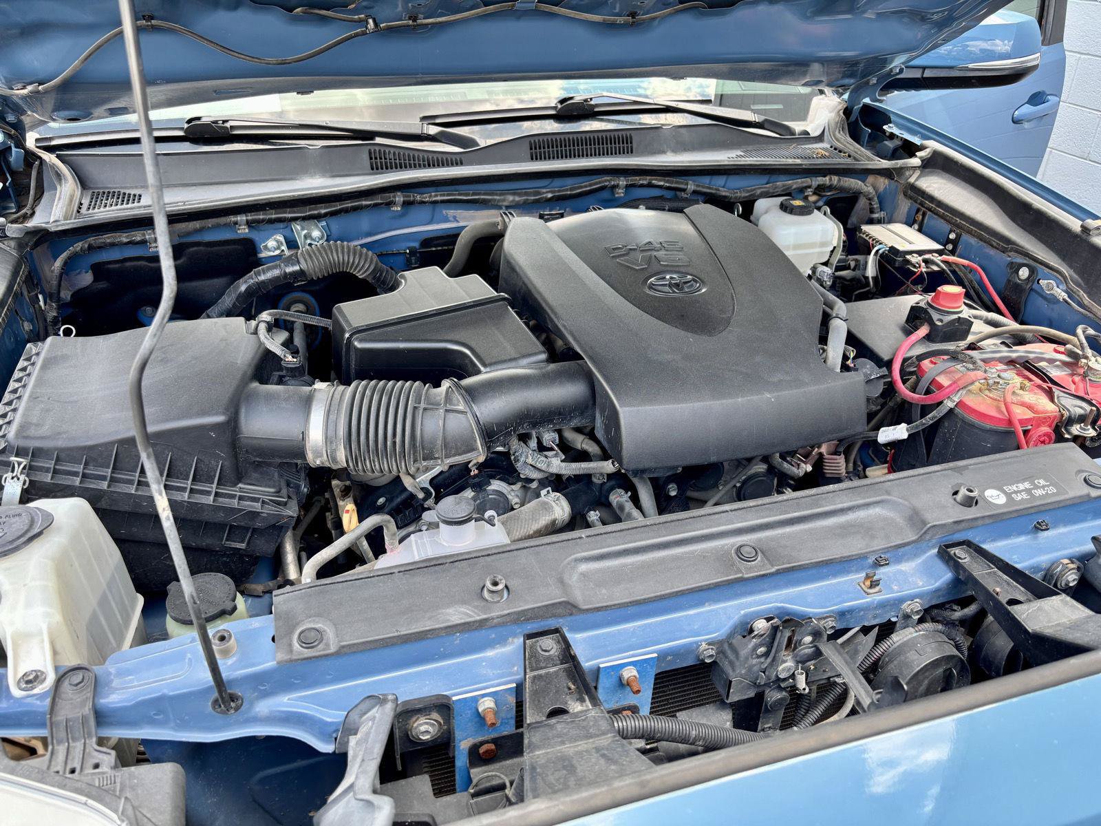 Used 2019 Toyota Tacoma TRD Off-Road AWD/4WD image 19