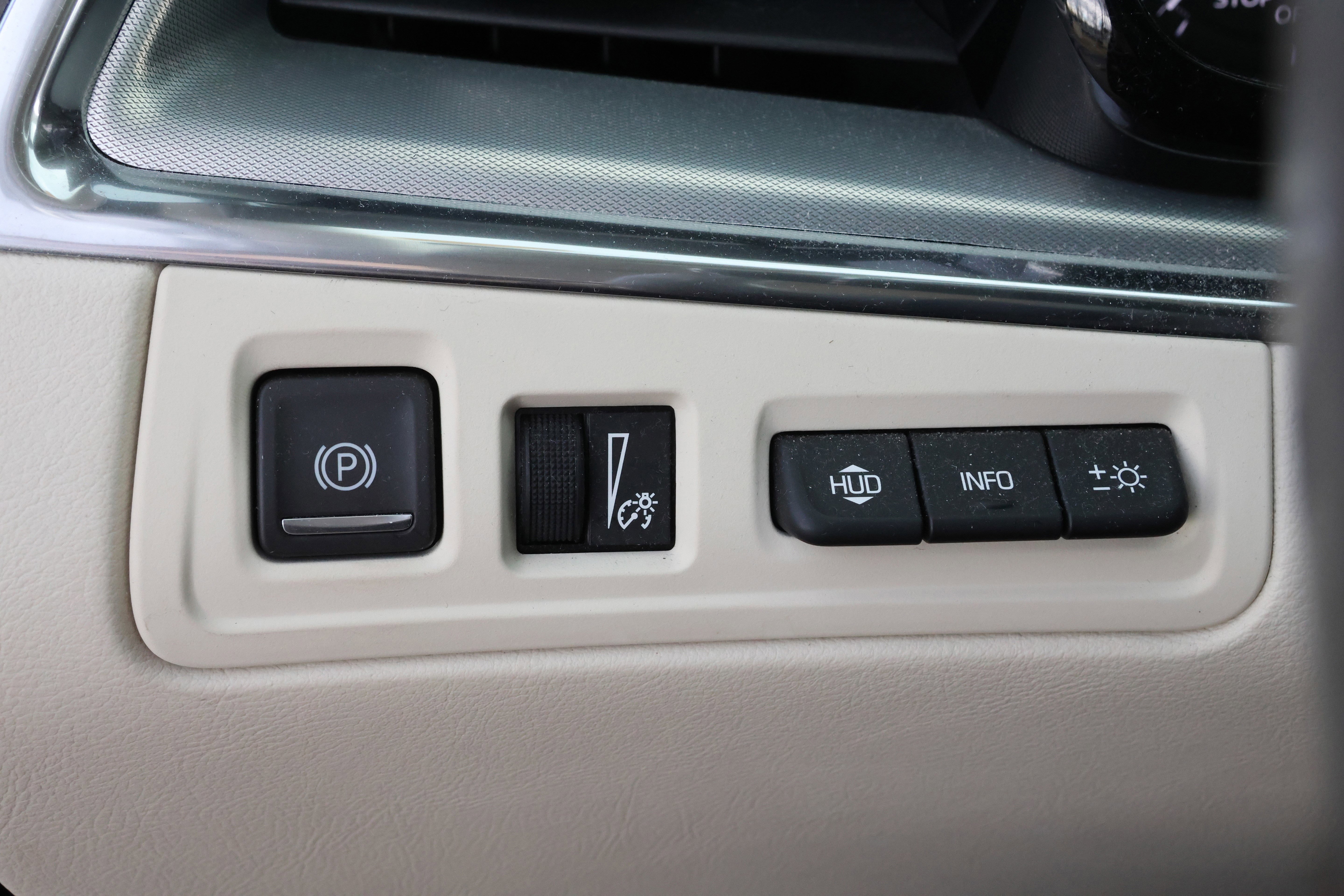 Used 2021 Cadillac XT5 Premium Luxury image 15