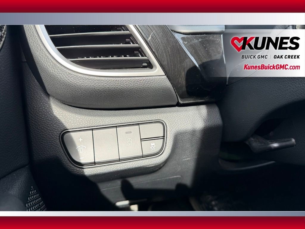 Used 2025 Kia Seltos S image 8