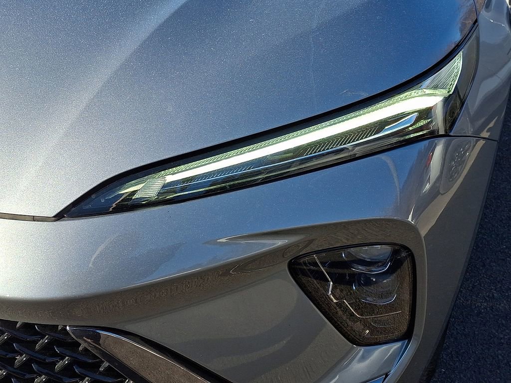 Certified 2025 Buick Envision Sport Touring image 9