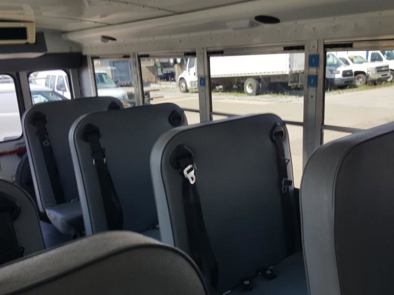 Used 2007 Chevrolet Express 3500 w/ School Bus Package RWD image 19