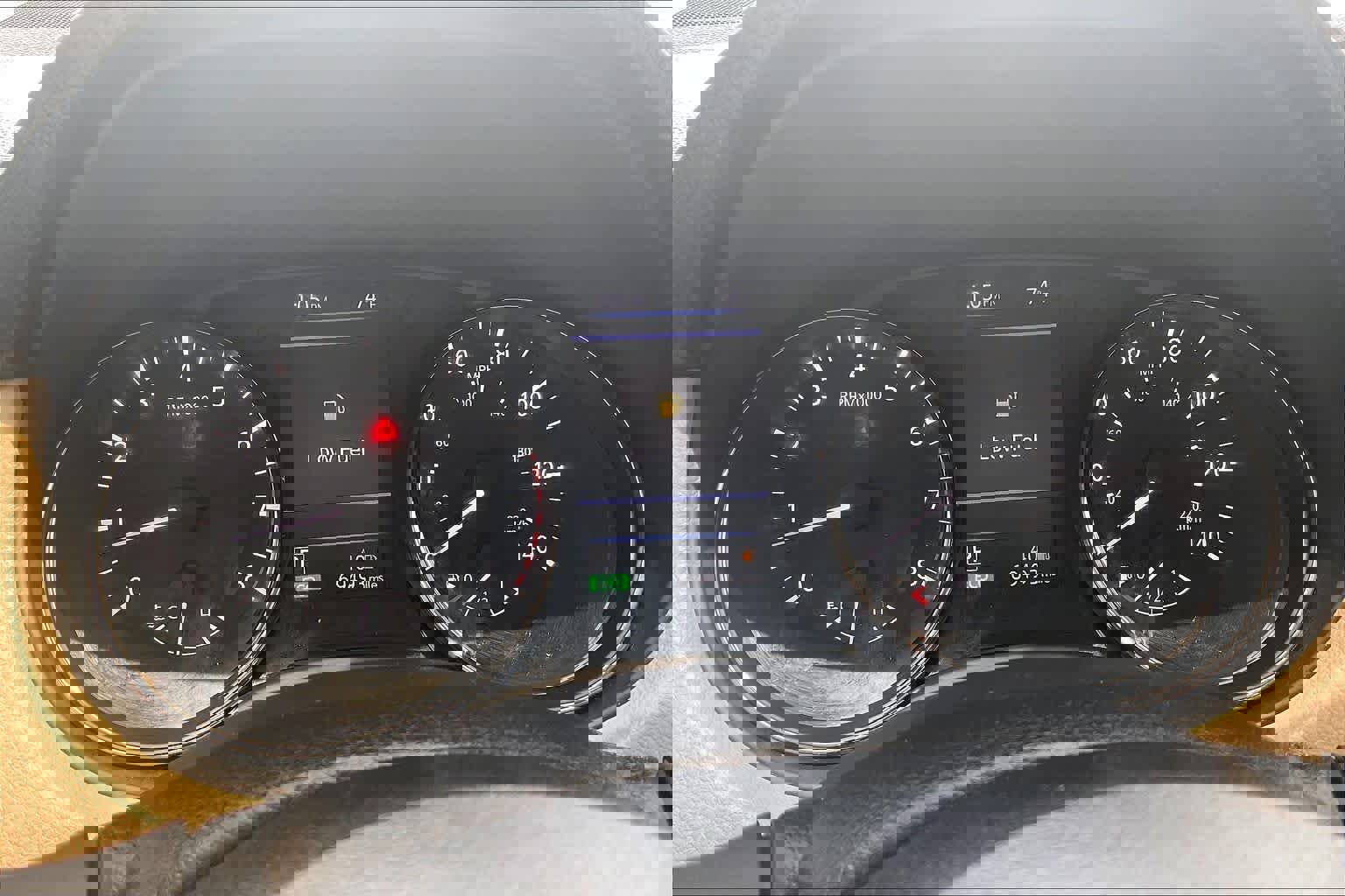 Used 2018 Nissan Rogue SV w/ Premium Package image 26