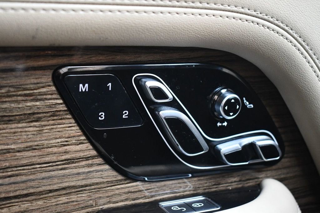 Used 2018 Land Rover Range Rover HSE image 38