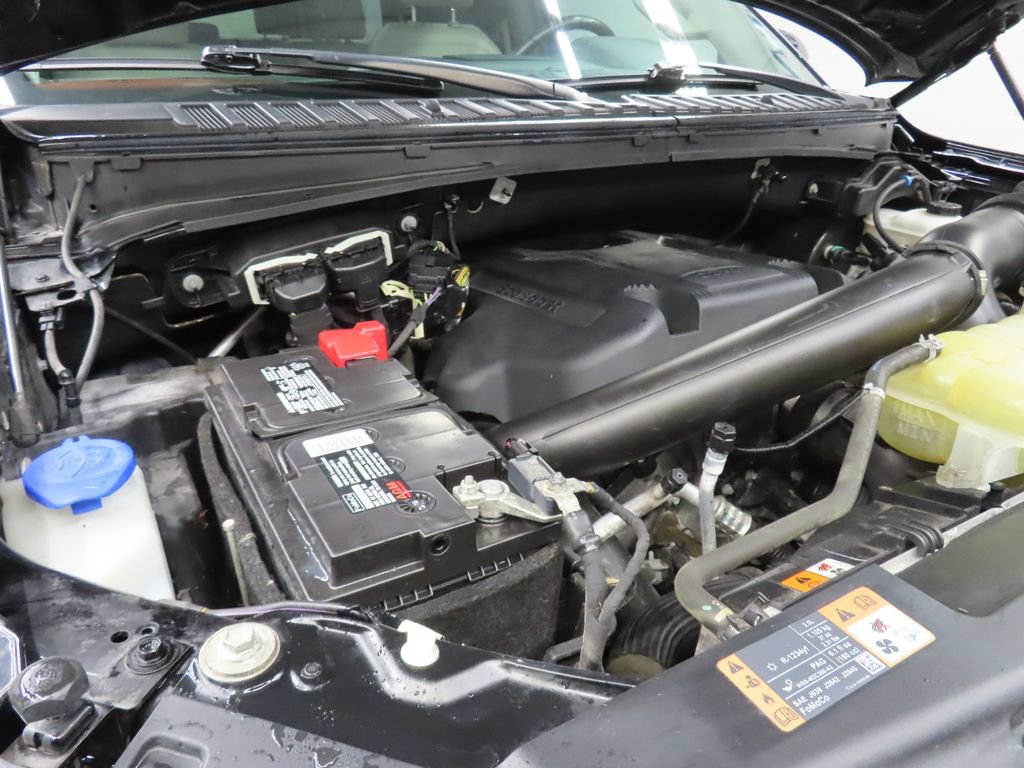 Used 2019 Ford Expedition Limited w/ Equipment Group 302A AWD/4WD image 26