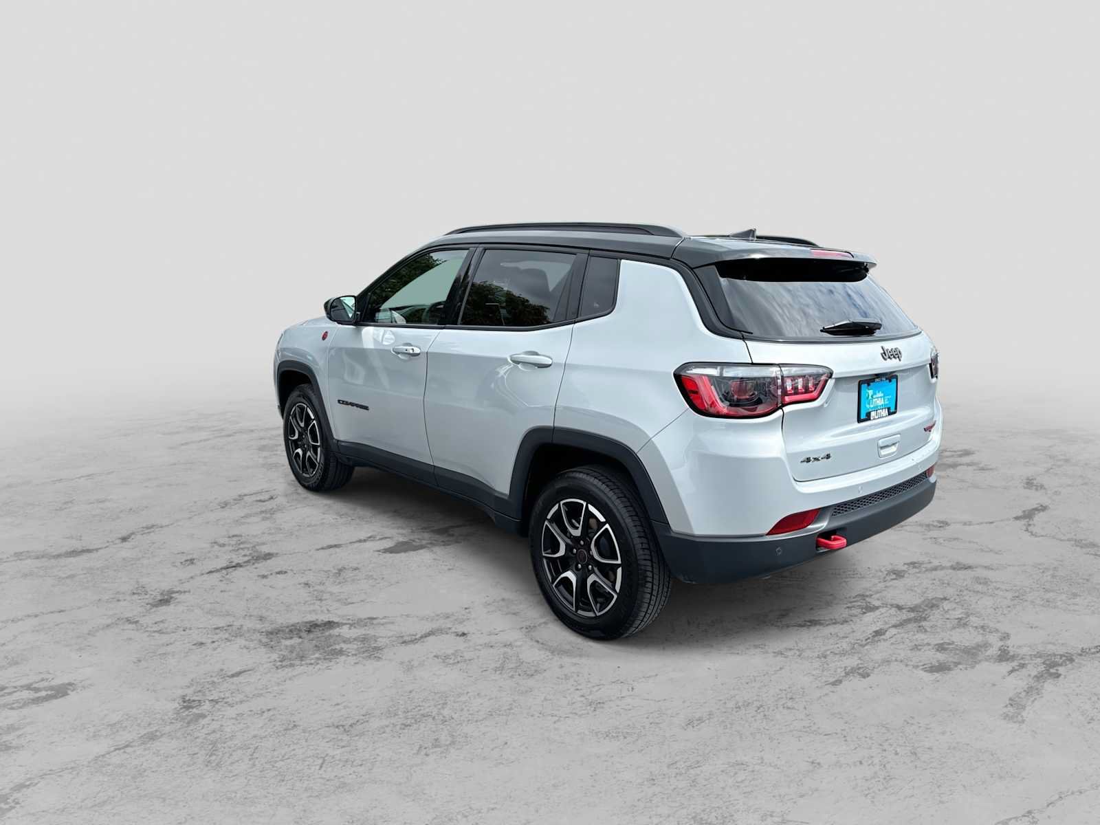 Certified 2025 Jeep Compass Trailhawk AWD/4WD image 6