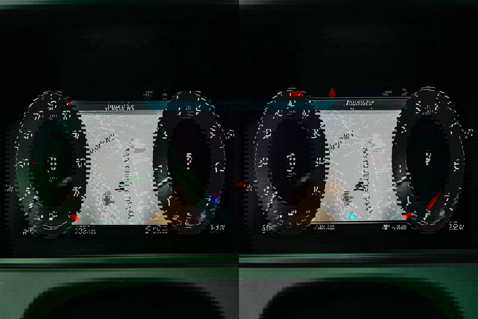 Used 2025 Land Rover Range Rover Velar Dynamic SE image 25