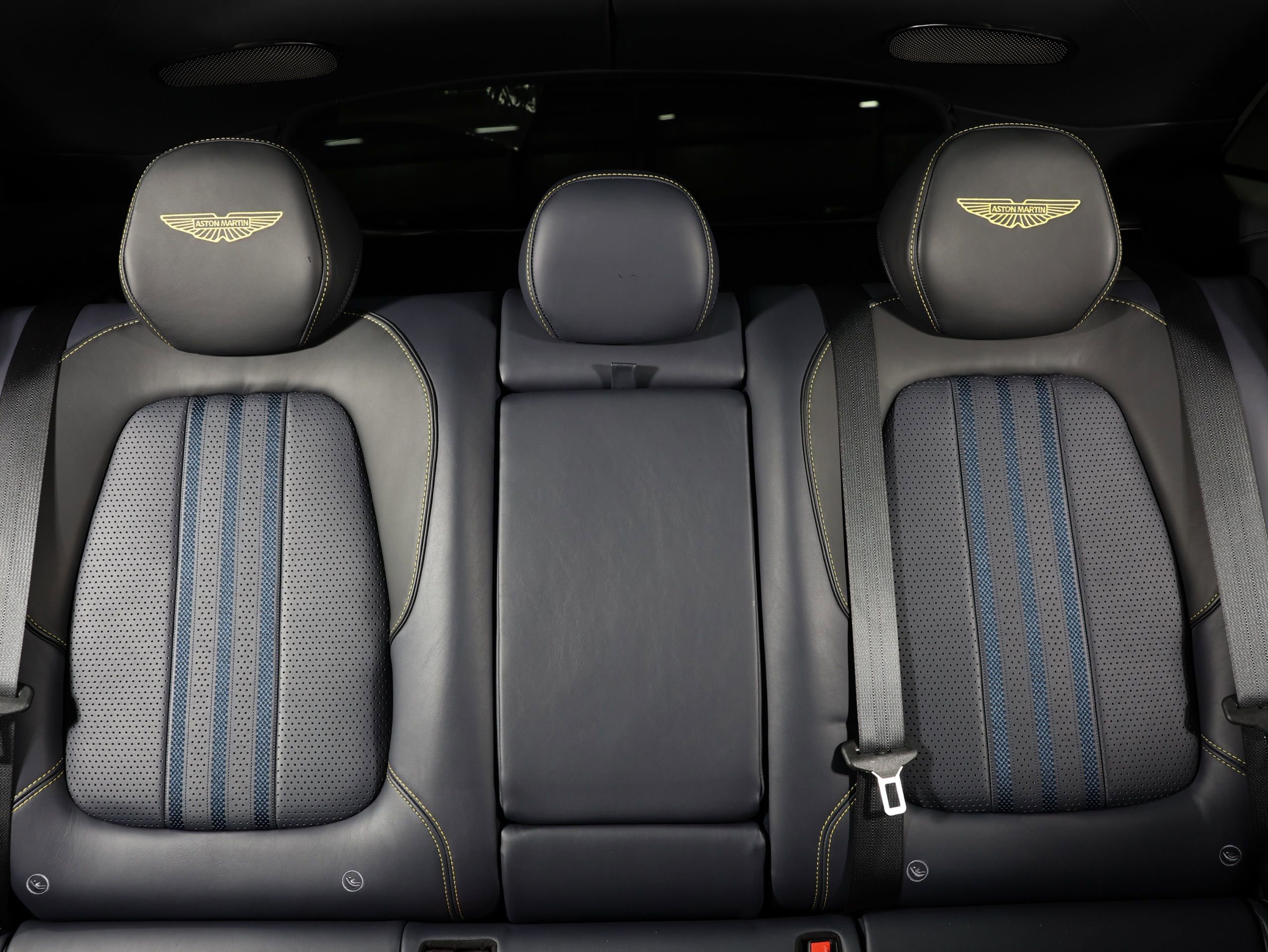 Used 2025 Aston Martin DBX 707 image 6