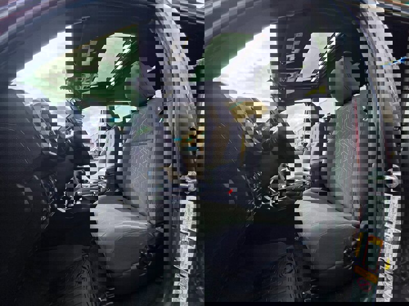 Used 2017 Toyota Tacoma TRD Off-Road w/ Premium & Technology Package image 13